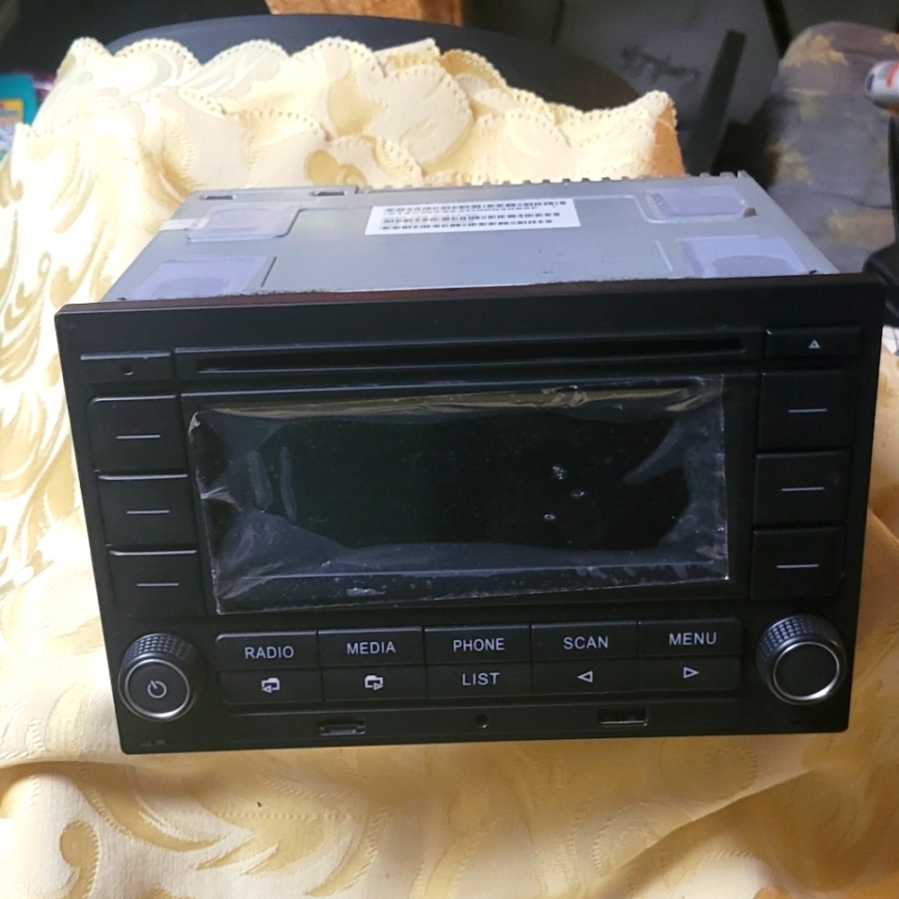 Car audio head unit